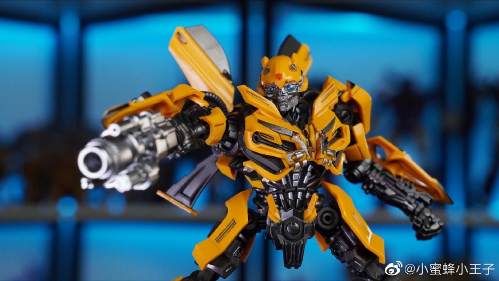 Mô hình Lắp Ráp Bee Model Kit - Trumpeter Transformers