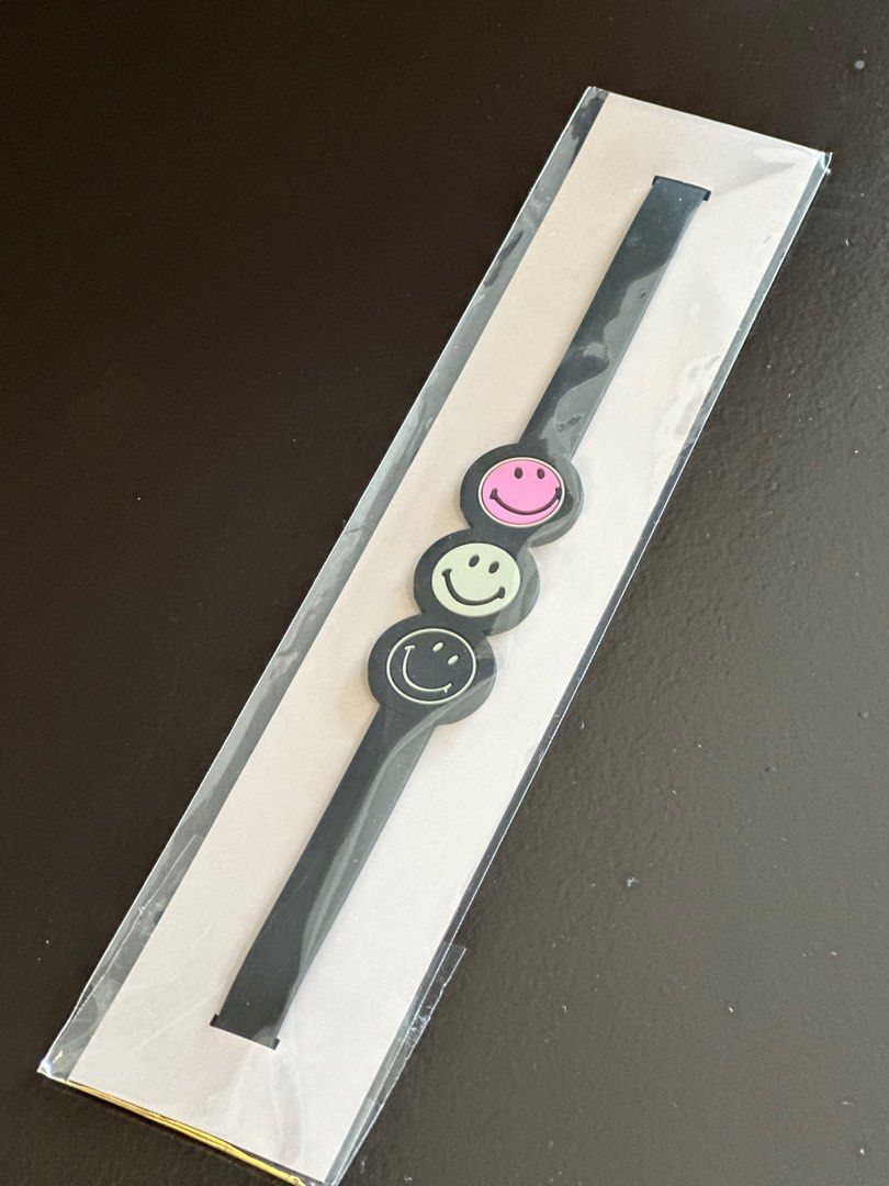 [GIFT - QUÀ TẶNG KHÔNG BÁN] Dây Đeo Tay 3CE X SMILEY STRAP