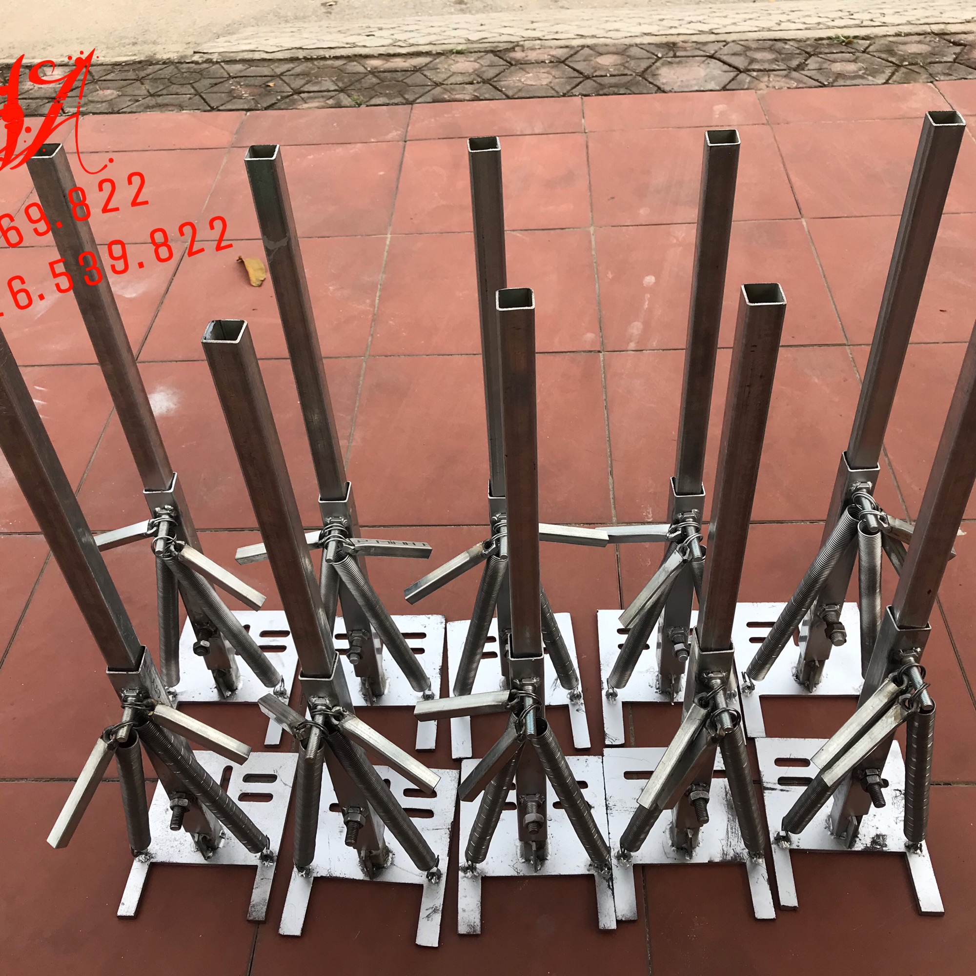 So Sánh Giá Đỡ Khoan Rút Lõi Bê Tông với Các Phương Pháp Khoan Truyền Thống