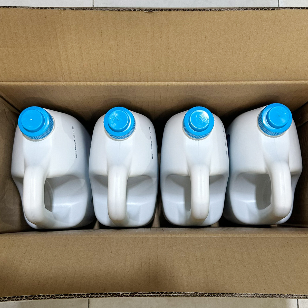 Nước lau sàn LIX đuổi côn trùng 3.6 lít LD360