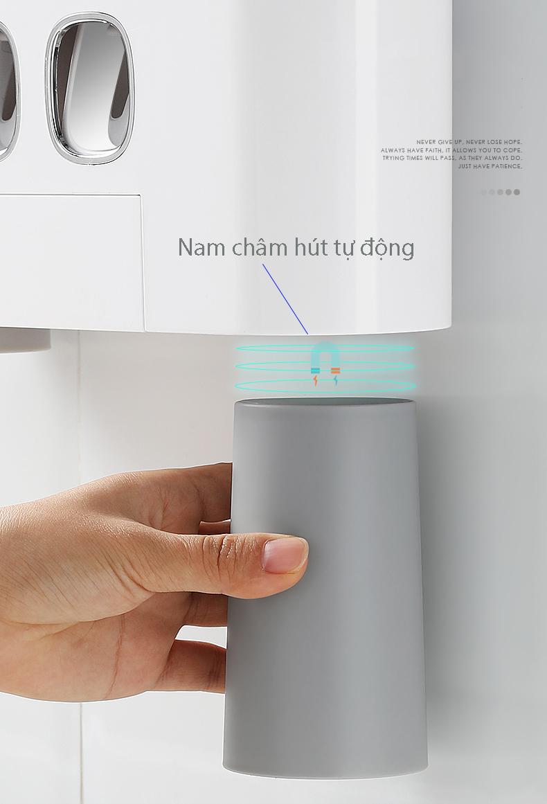 Kệ phòng tắm 4 cốc và 2 kem đánh răng ECOCO 1802 sạch sẽ