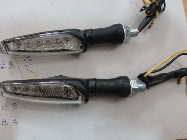 Đôi xi Nhan Thời trang Led 12V