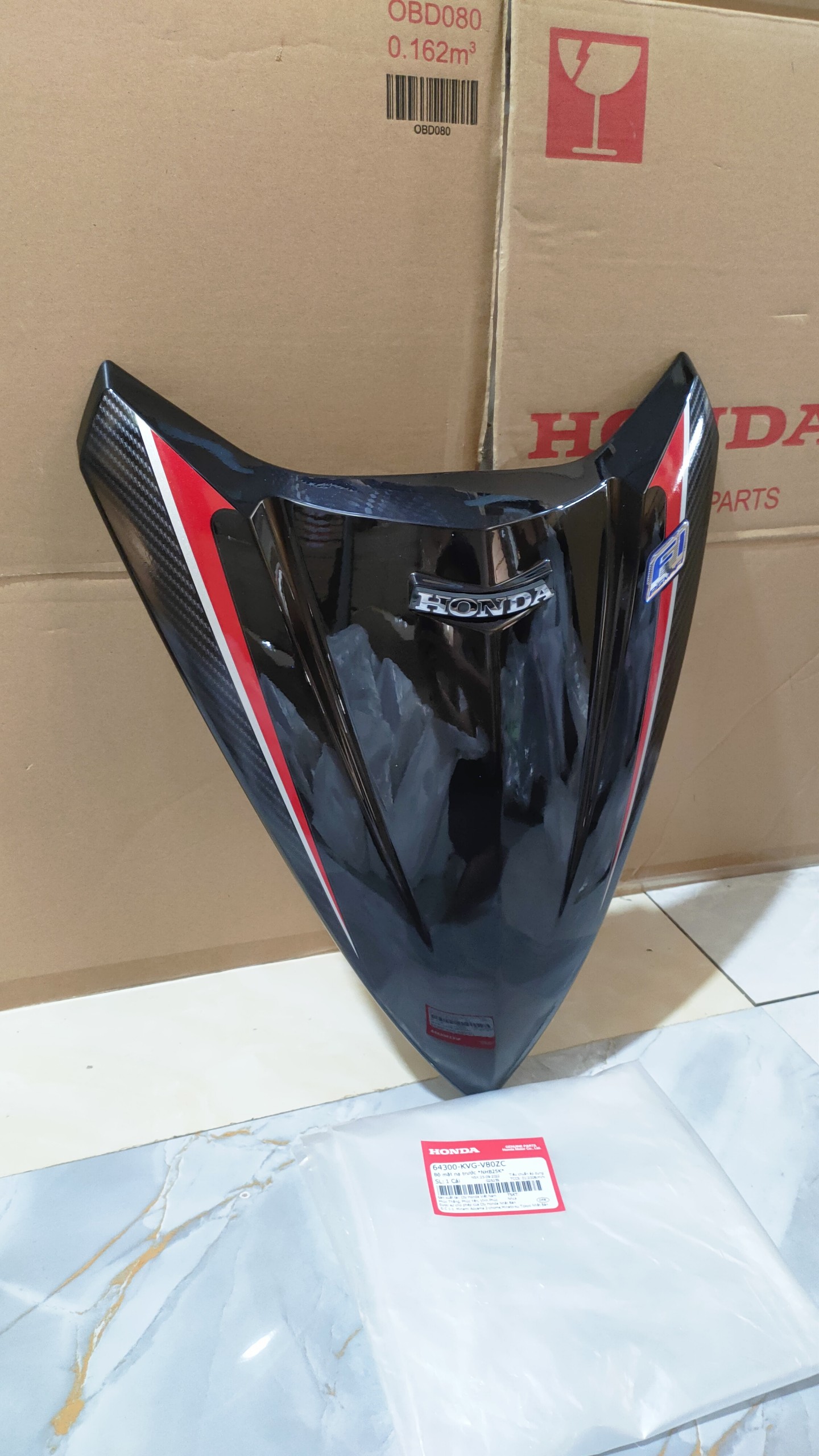 Mặt nạ trước Air Blade Năm 2011 màu đen *NHB25K* (64300KVGV80ZC)