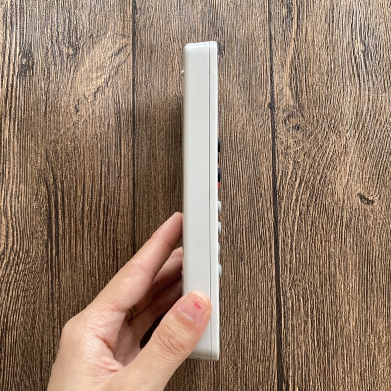 REMOTE máy lạnh TOSHIBA viền xám ( tặng kèm pin )