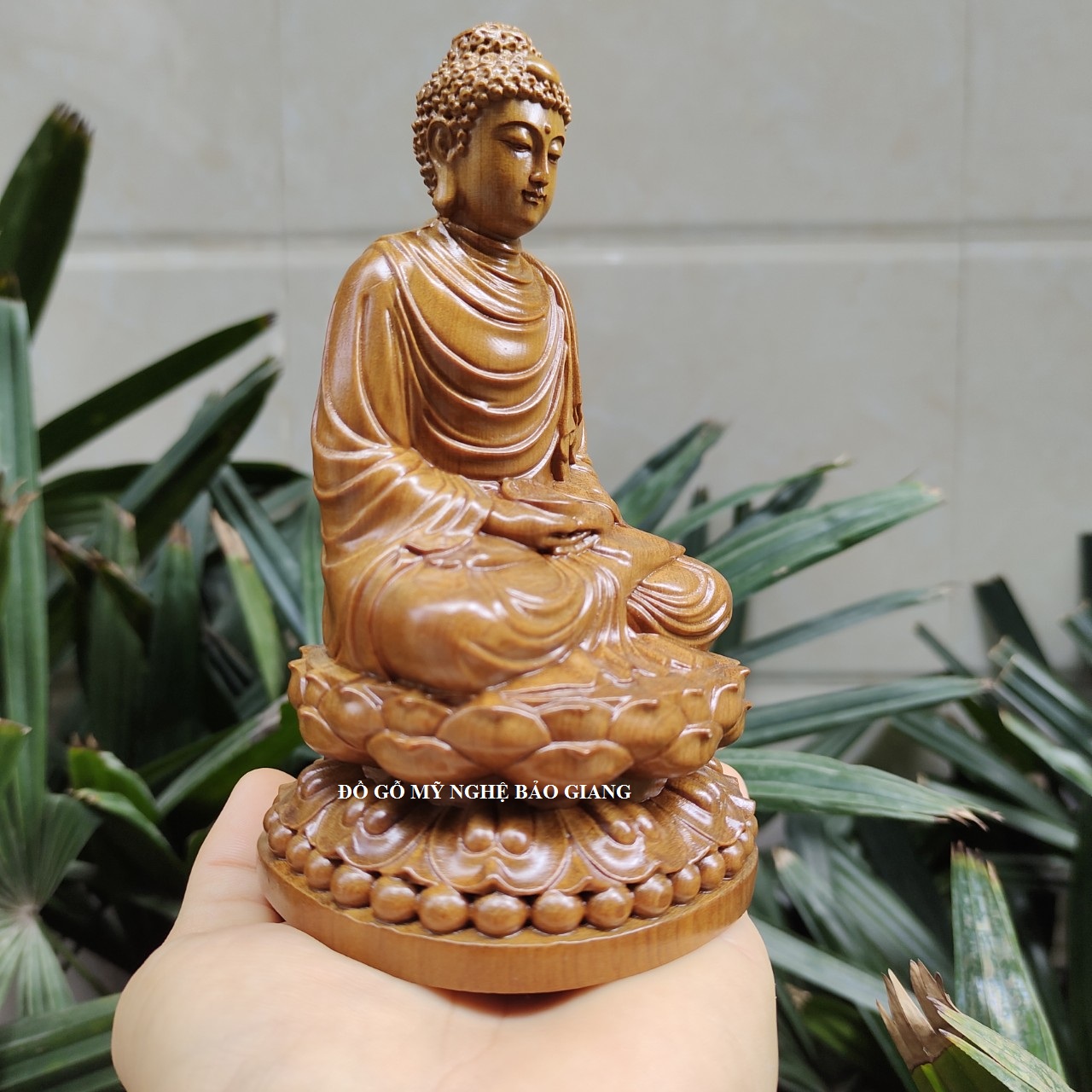 Tượng phật Thích Ca gỗ bách xanh