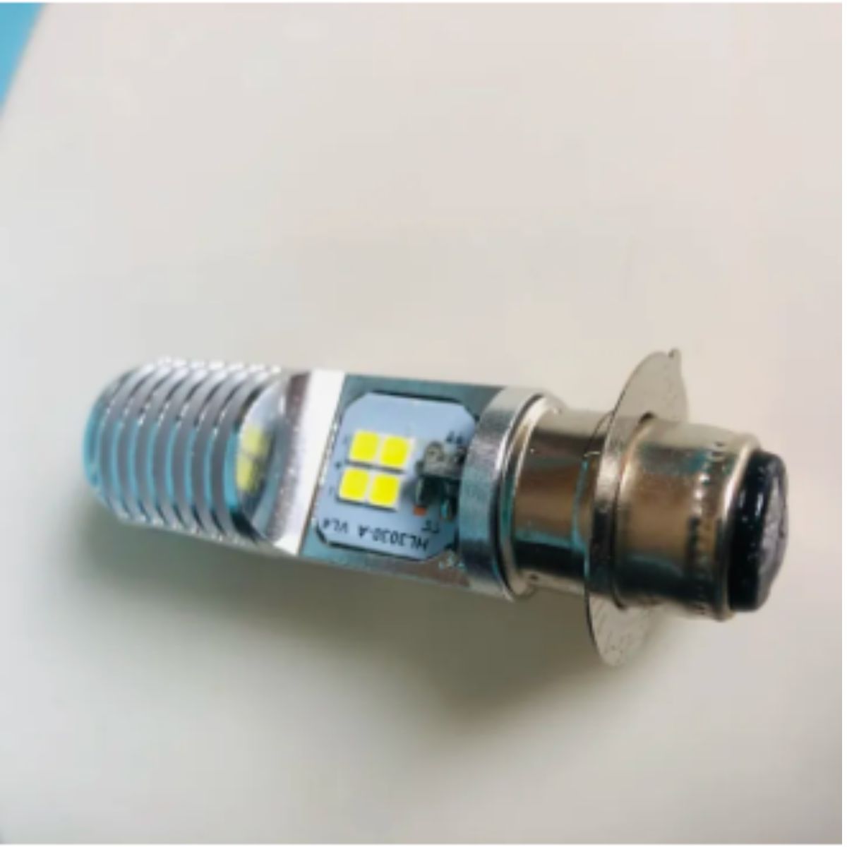 Đèn pha led osram chân m5, h4 với 6 tim led dành cho xe máy siêu sáng