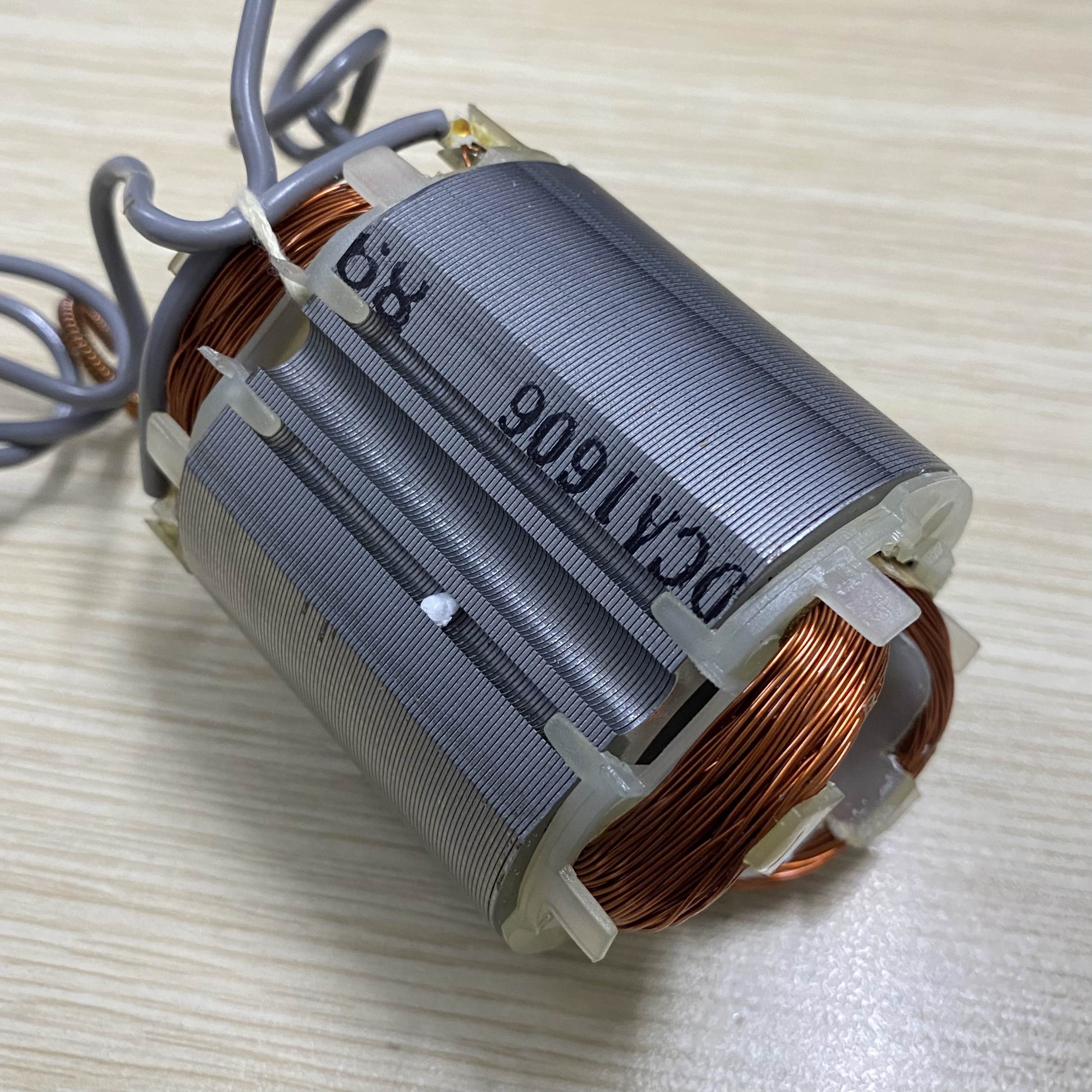 Cuộn stator bào Makita 1900 MT190 MT191 dùng chung - (Cuộn điện - pin máy bào Makita 1900)