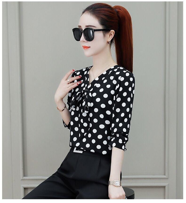 Áo sơ mi nữ chấm bi cổ V thắt nơ