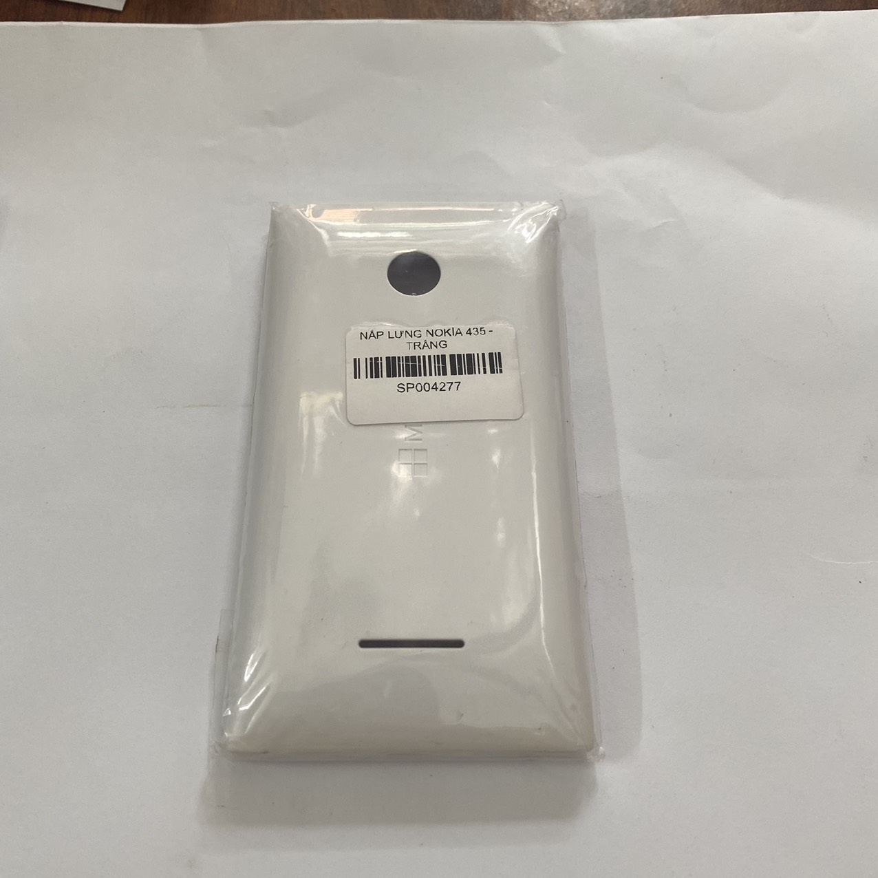 Thay nắp lưng Nokia 435