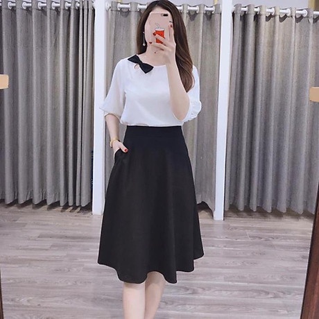 Chân váy xòe đầu gối có phối 2 túi