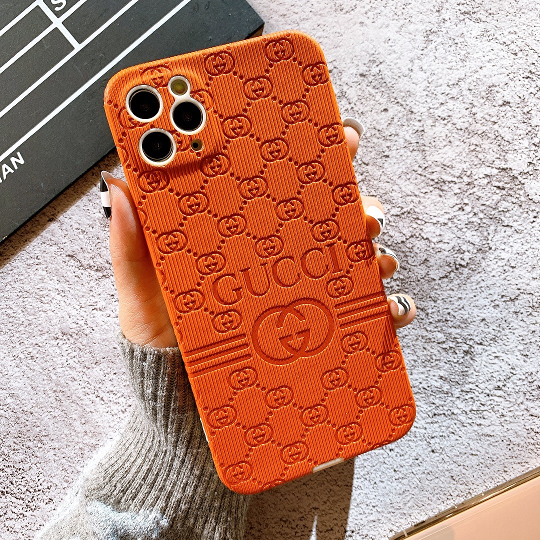 [ IPHONE ] Ốp Lưng Da Dập Nổi Full Viền Bảo Vệ Camera Gucci
