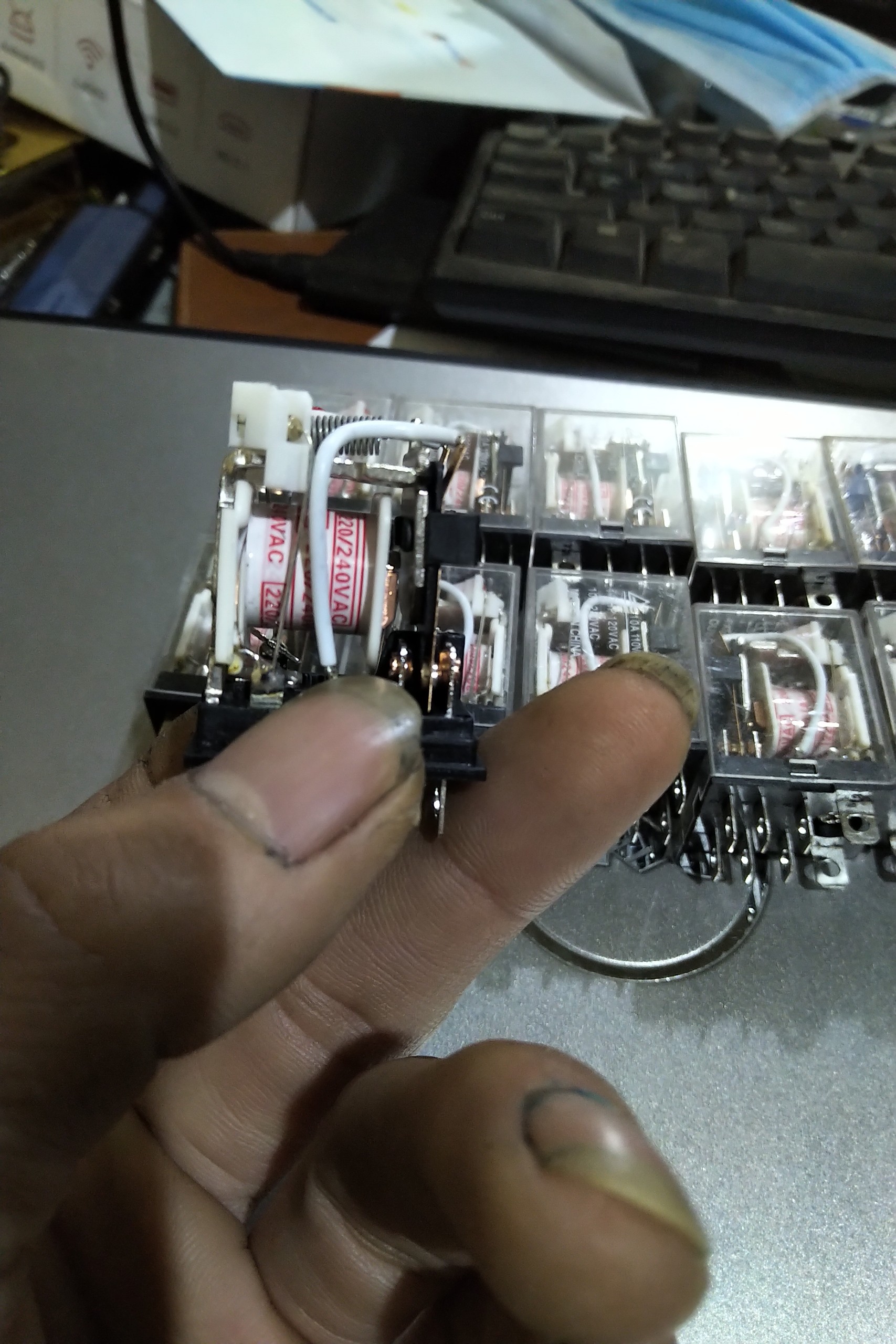 Rơ le trung gian onrom LY2L - 220V/240V-10A