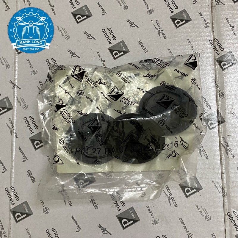 Nút bịt gầm Vespa ( chính hãng )