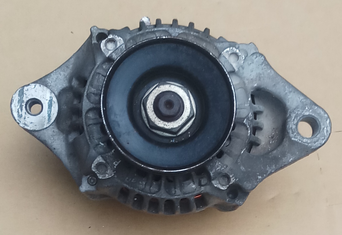 Máy phát   YANMAR    , XE NÂNG   . 12V