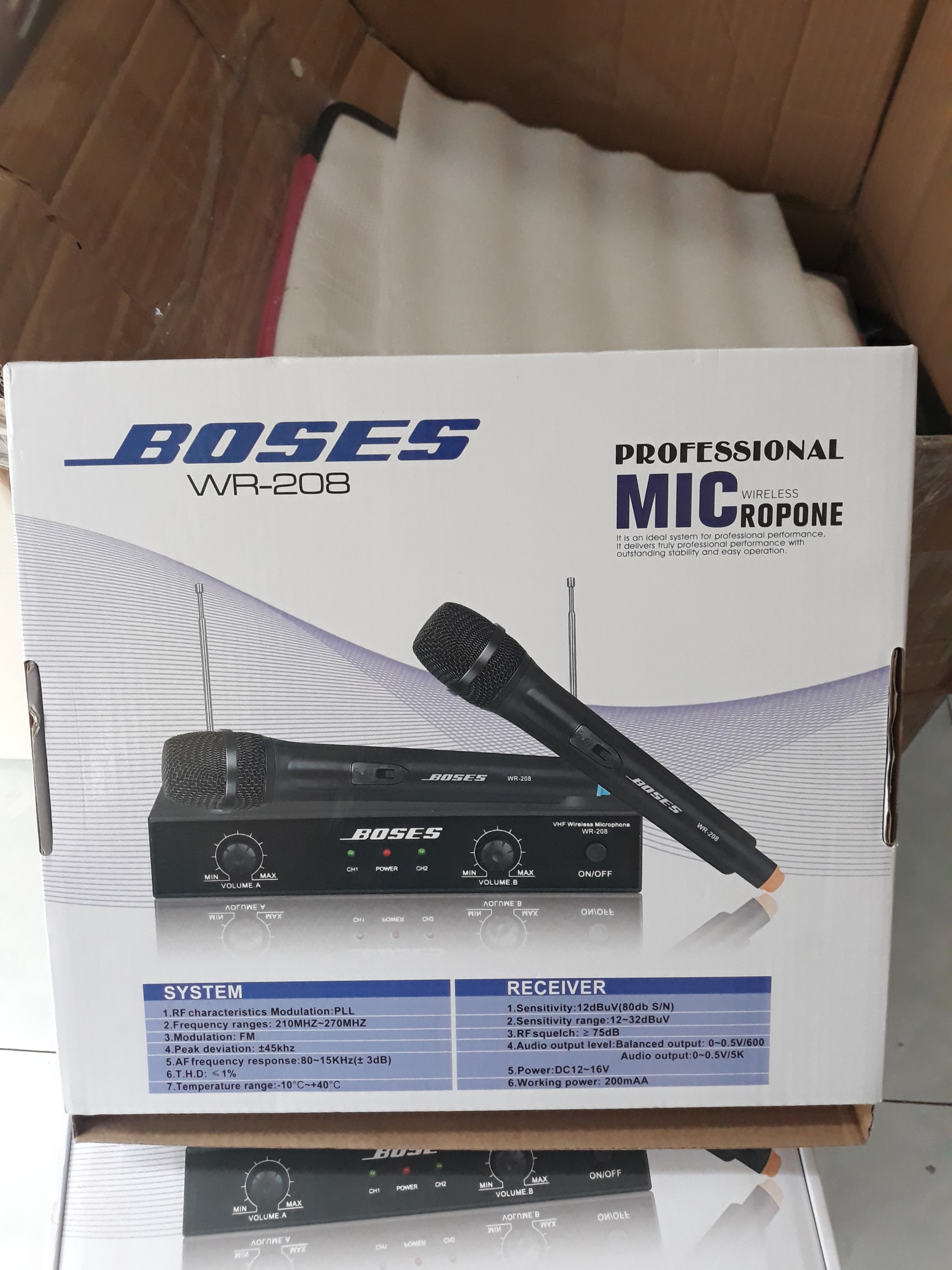 Bộ Micro Không Dây Karaoke WR-208
