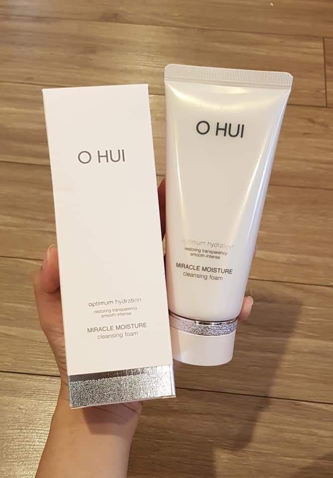 Sữa rửa mặt Ohui Miracle Moisture CLEANSING FOAM
