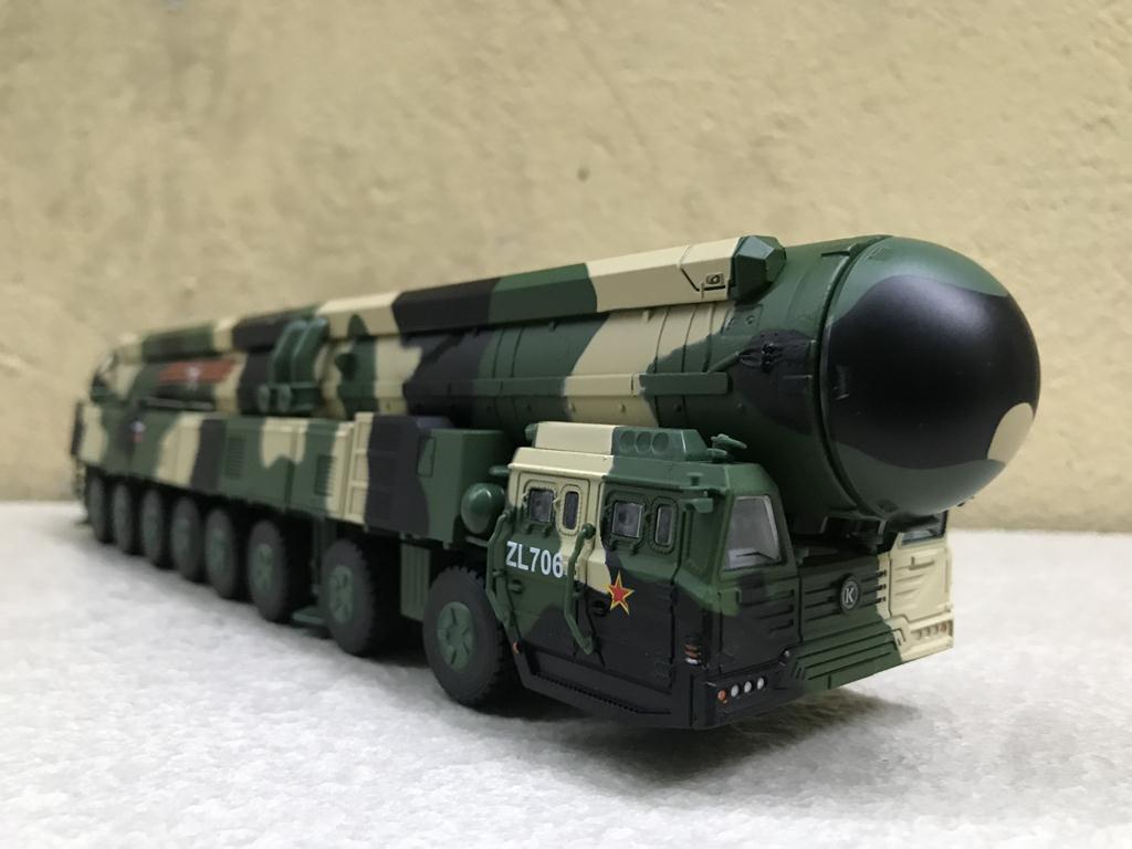 [HCM]Mô hình xe xe quân sự  Topol-M  1:64