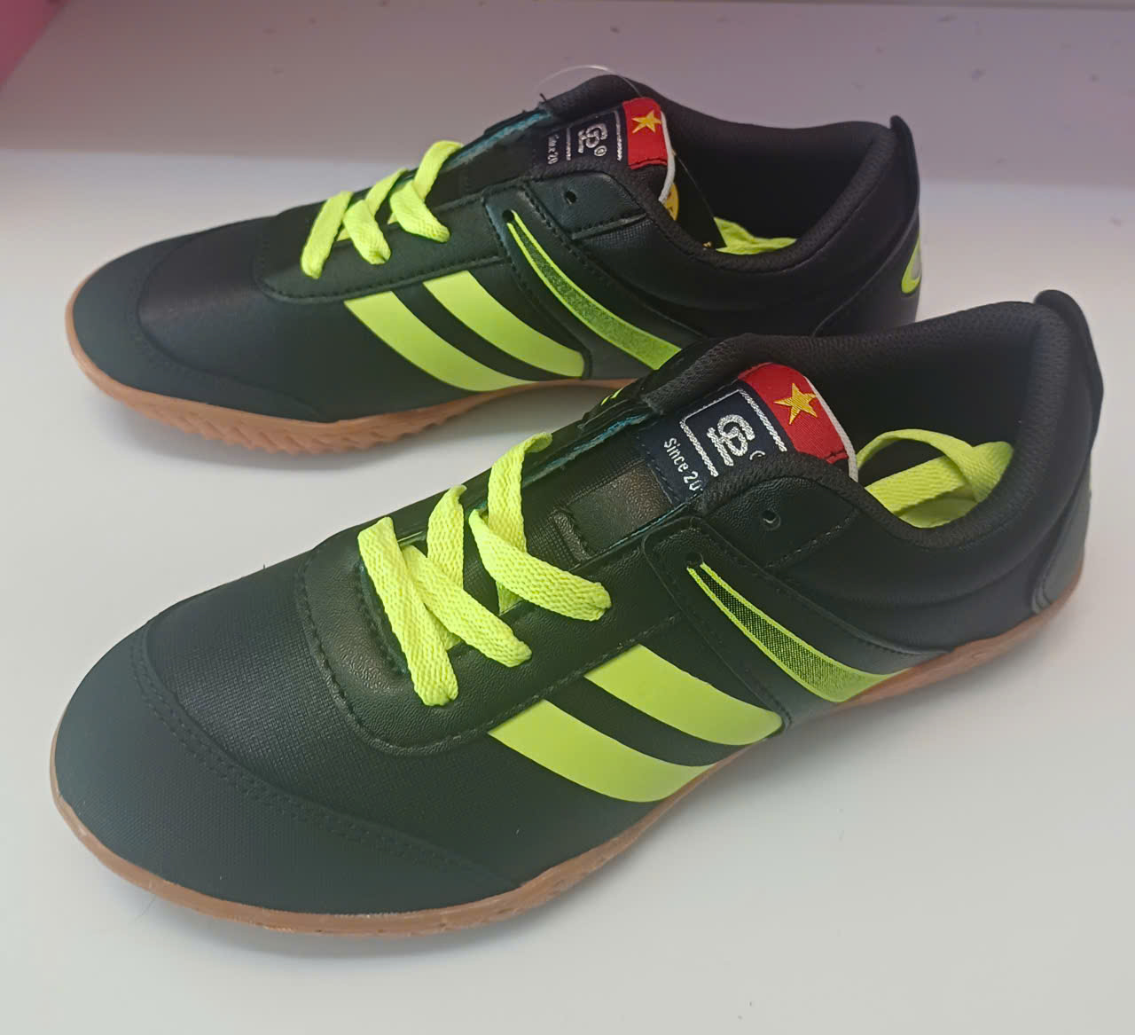 Giày Đá Banh Futsal 3 Màu Cao Cấp