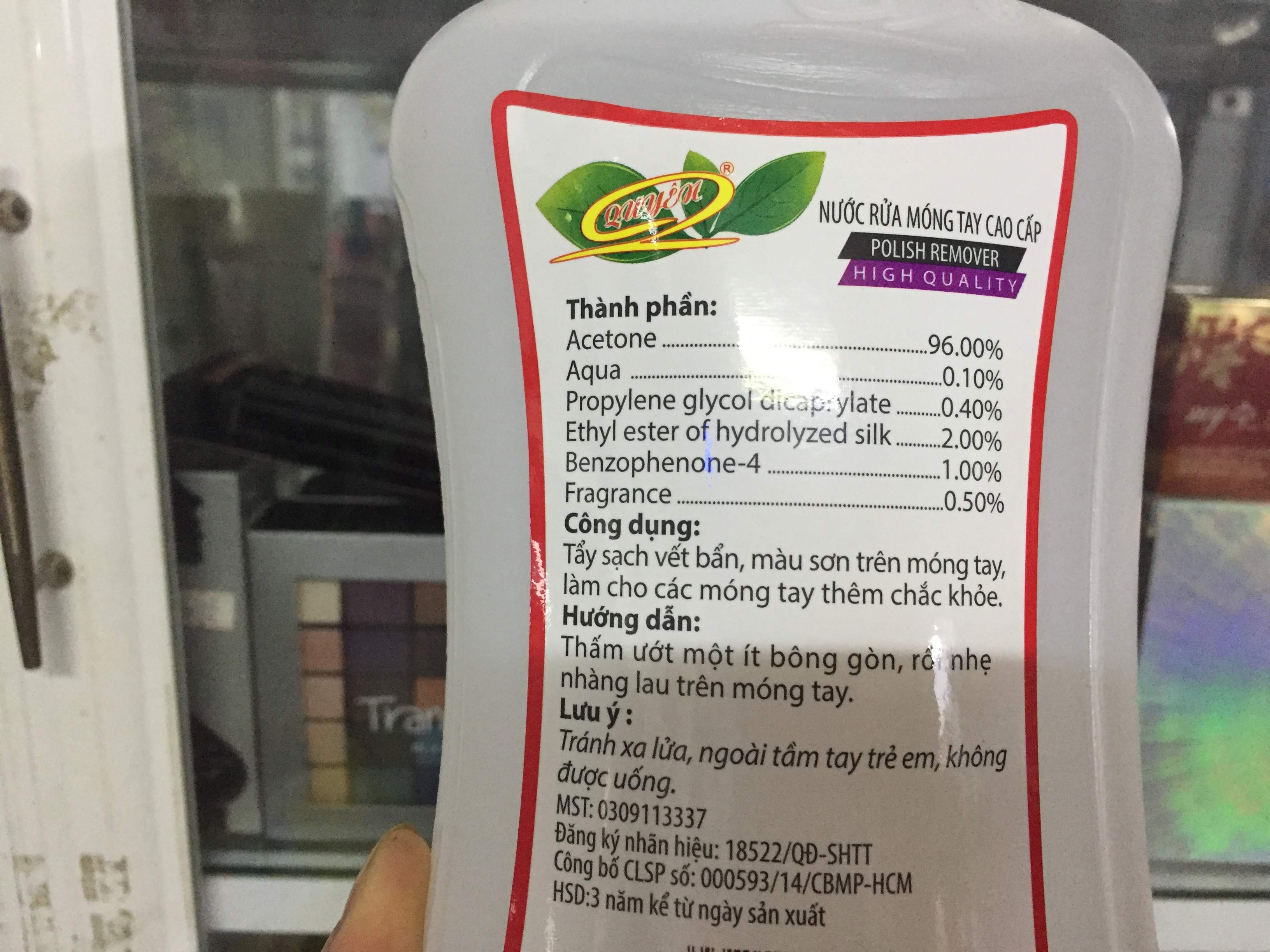 Nước rửa móng tay cao cấp Quyên 1000 ml