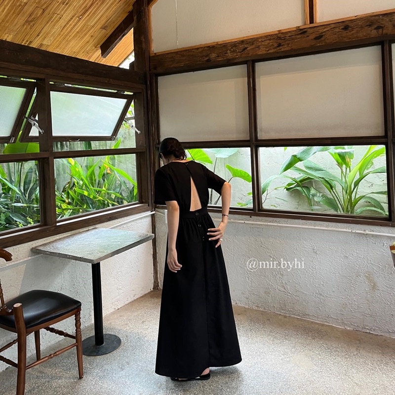 Mir.byHi: đầm dài hở lưng gài nút hàn.
