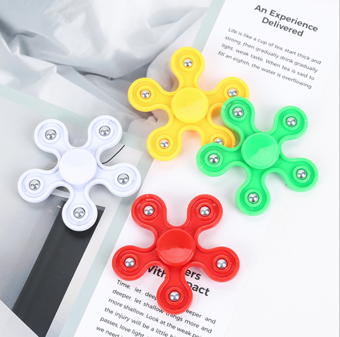 Con Quay Spiner 5 Canh Giá Rẻ
