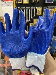 Găng tay bảo hộ lao động phủ sơn xanh mã 388 được trang bị cho công nhân bốc xếp hàng hoá thumbnail