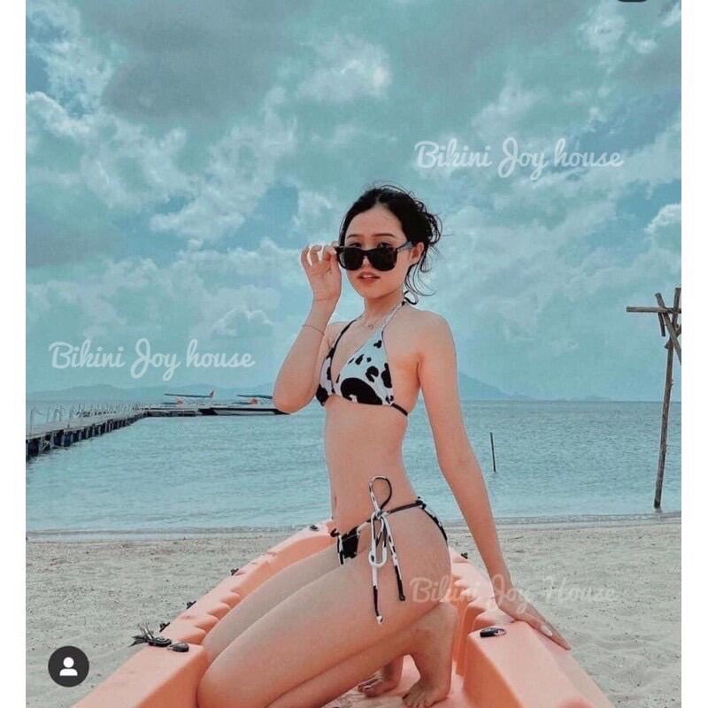 Bikini 2 mảnh hoạ tiết bò sữa.