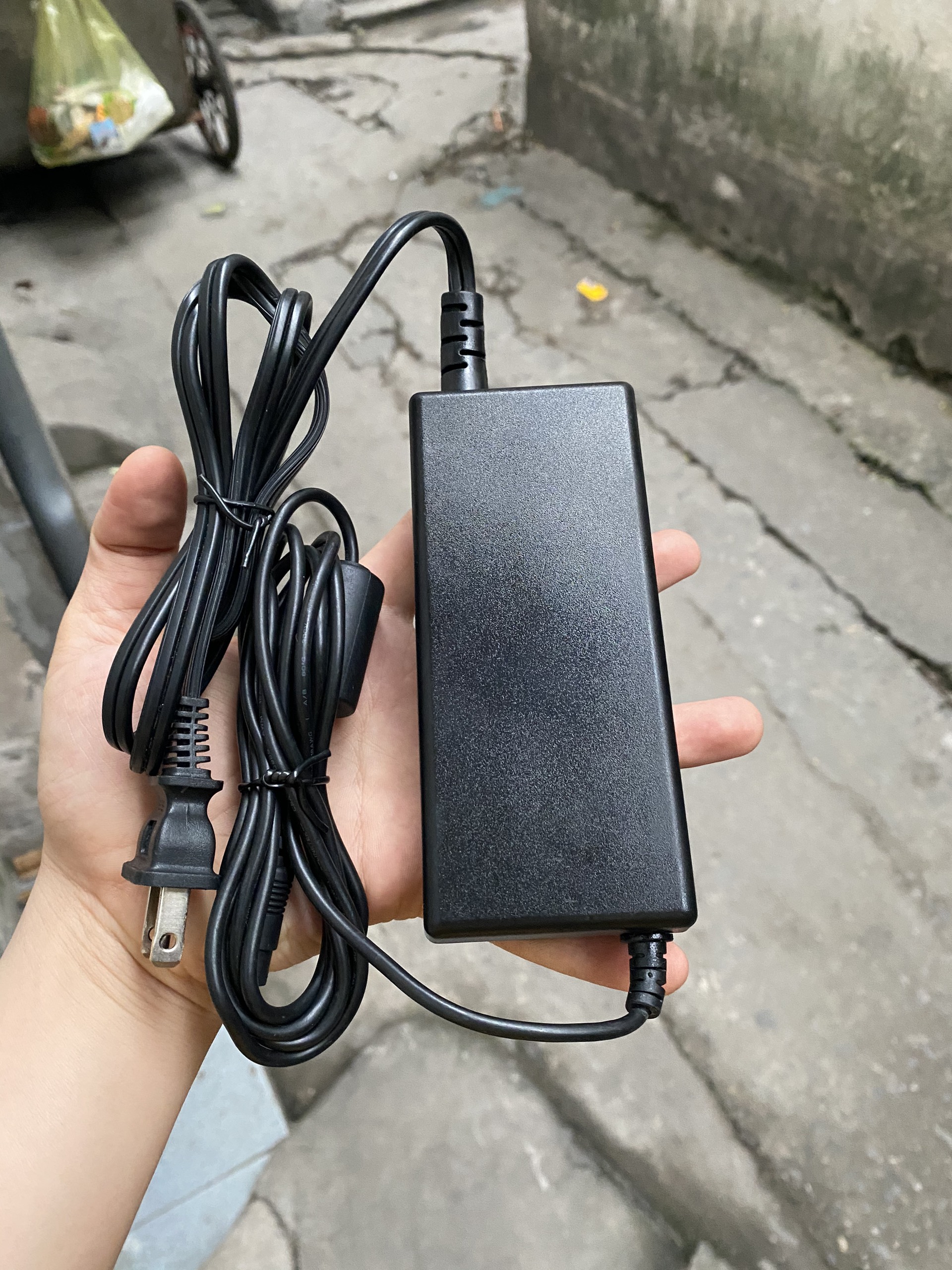 ADAPTER NGUỒN SONY 12V 6A CHÍNH HÃNG