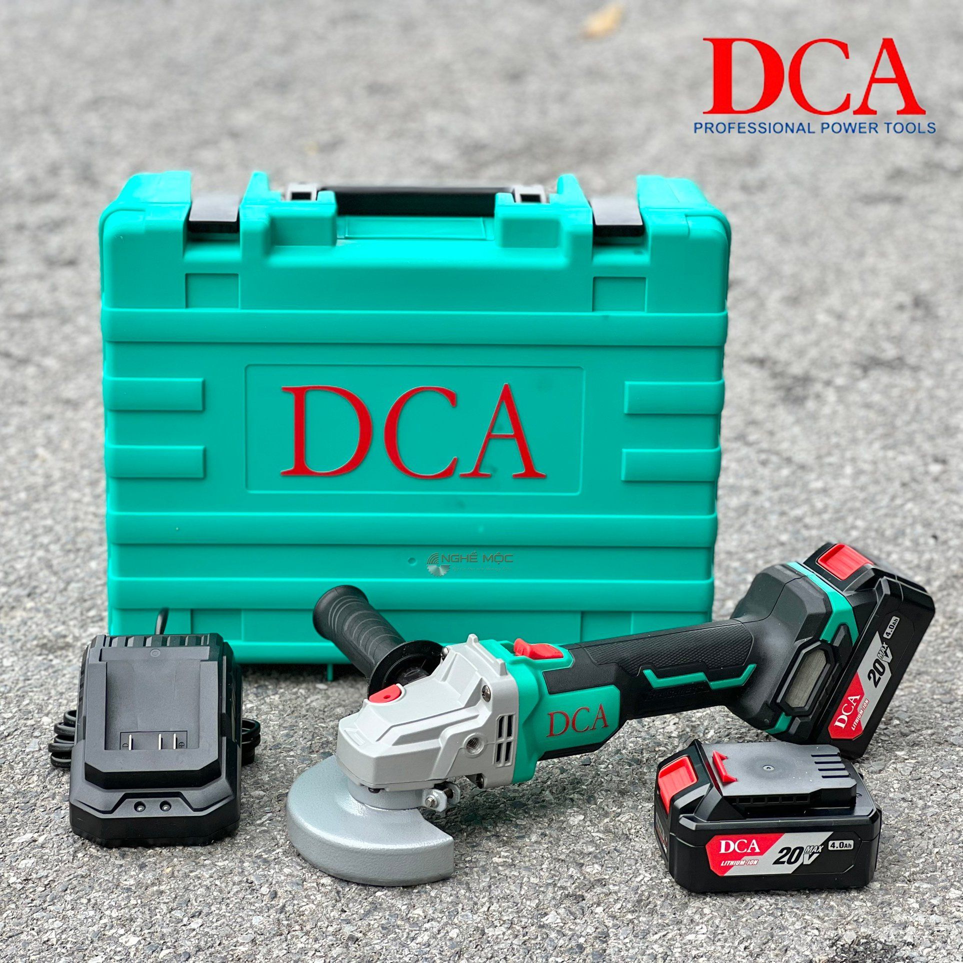 Máy mài góc máy cắt cầm tay dca adsm03-100 không chổi than đá 100 kèm 2 pin 1 sạc chính hãng dca
