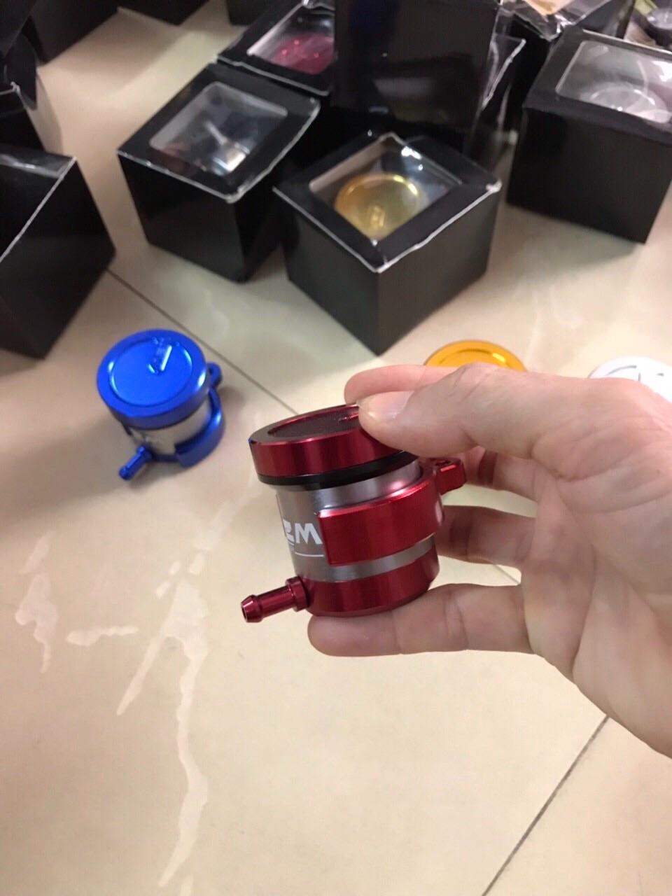 BÌNH DẦU AEM TITANIUM MÀU ĐỎ