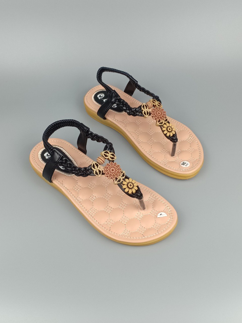 Giày sandal nữ đế thấp quai kẹp đính hoa gỗ