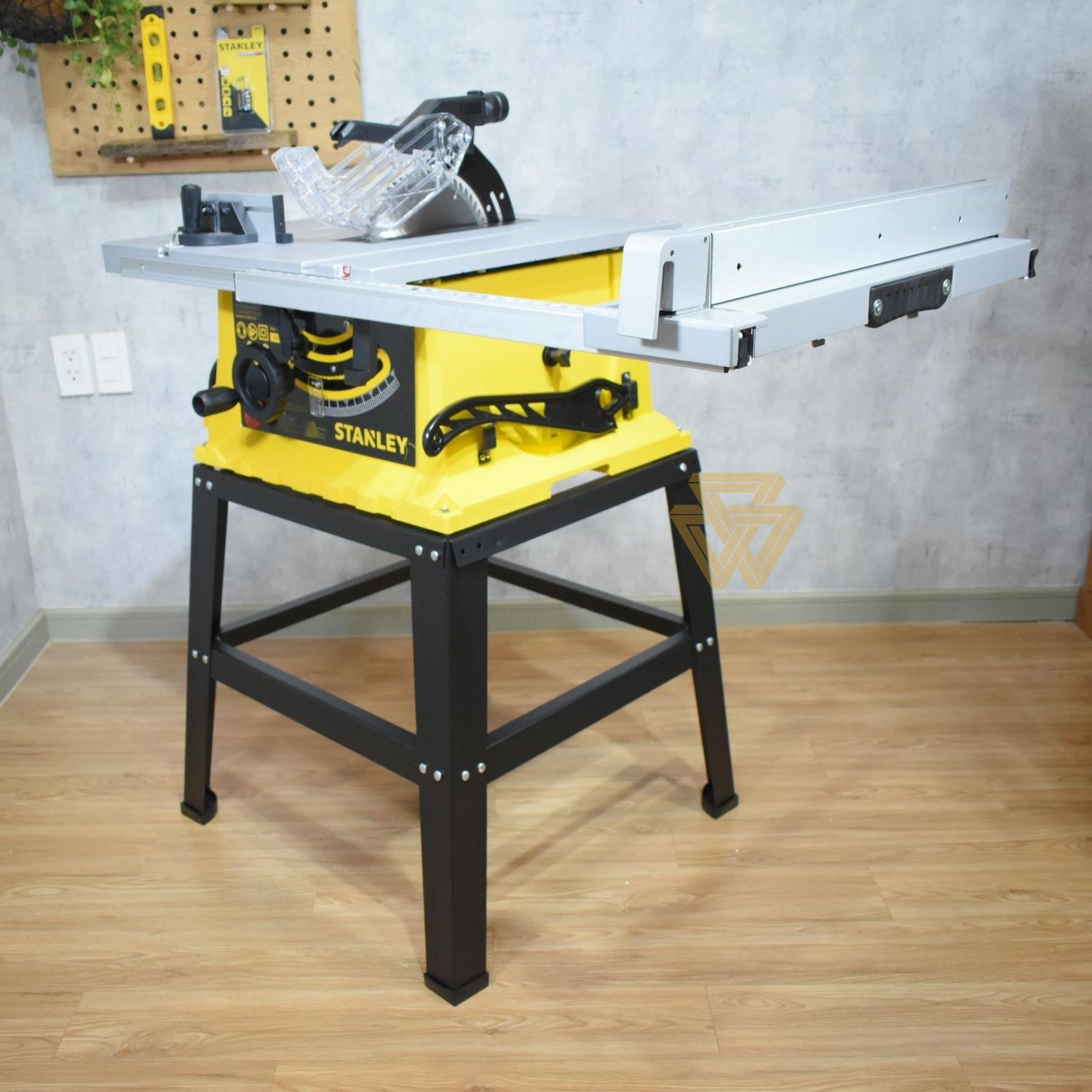 [HCM][Trả góp 0%] Máy Cưa Bàn 1800W Stanley SST1801