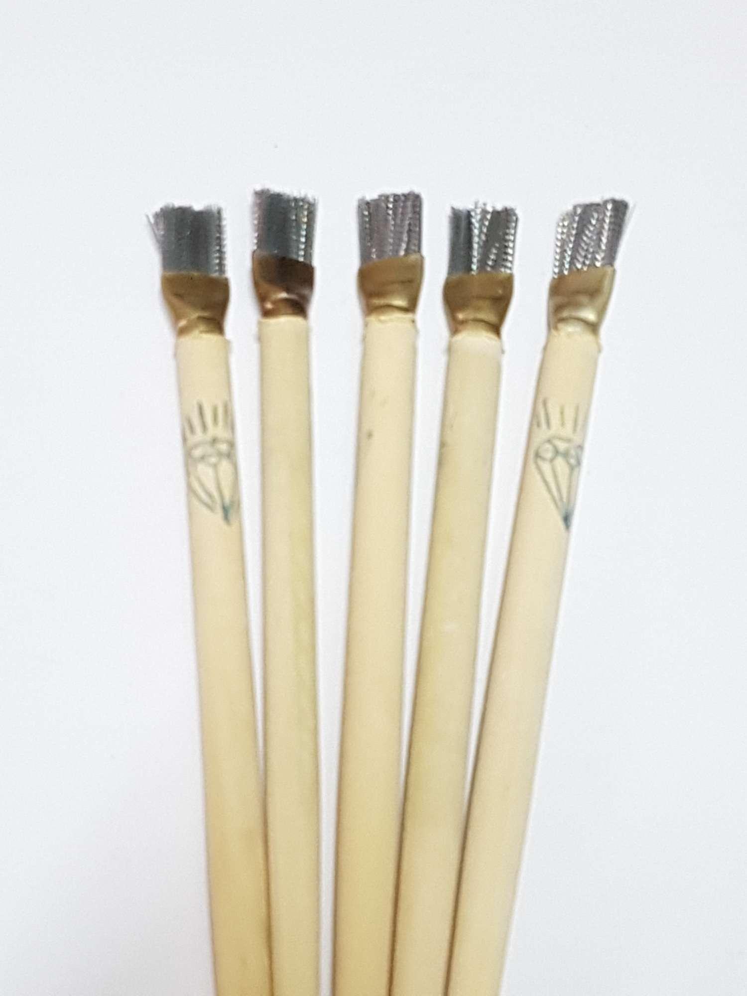 [HCM]Cọ sắt , nhựa , thau .2cm x5 cây....