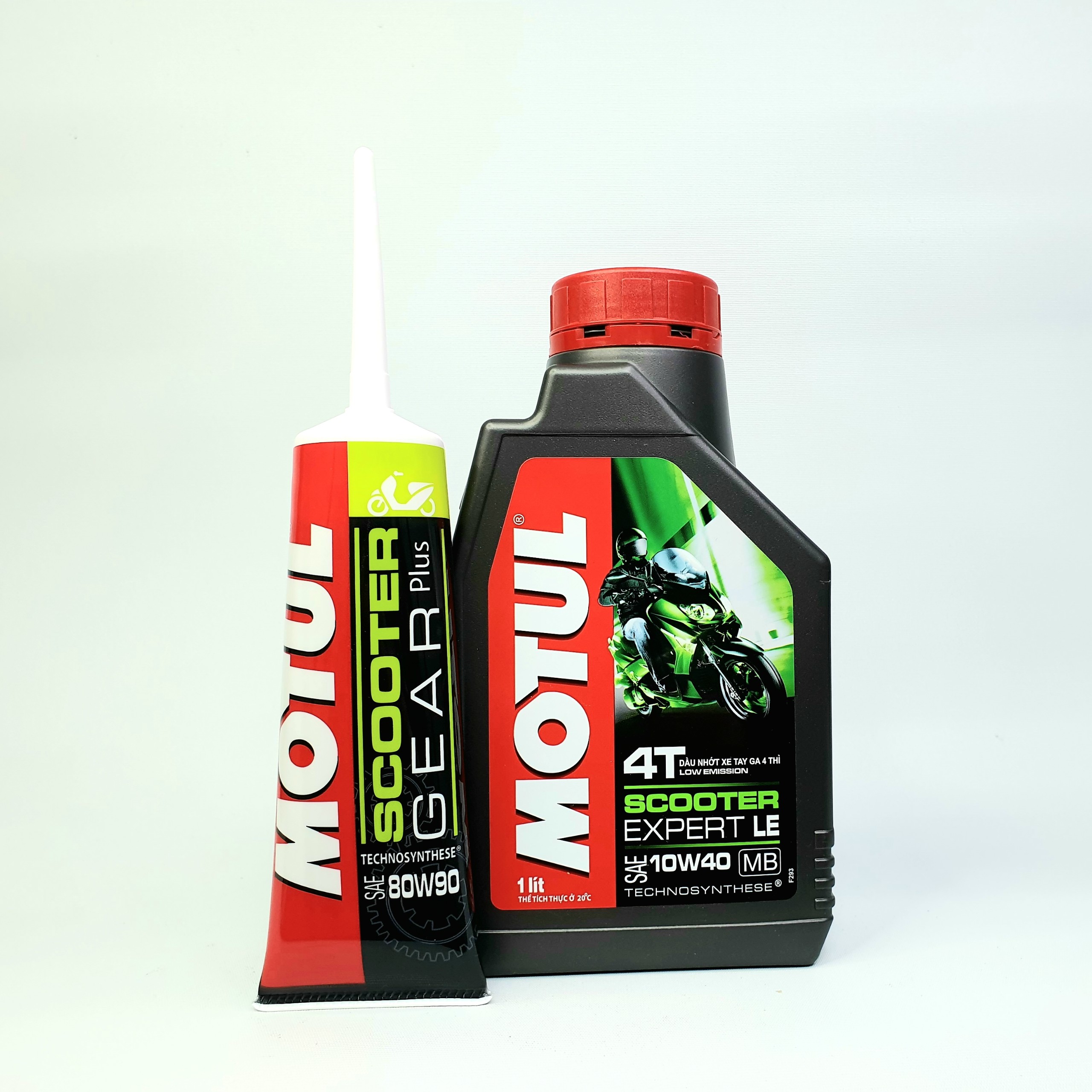 [HCM]Bộ đôi Nhớt MOTUL xe tay ga Scooter Expert LE 10W40 1L và Nhớt lap Motul - tặng khăn lau