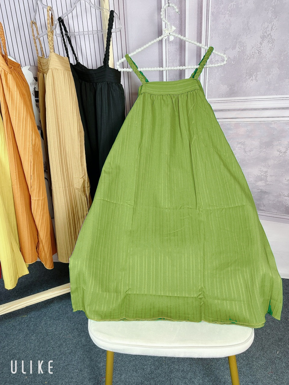 Đầm nữ phối nơ đáng yêu vải xốp chất vải xốp freesize dưới 57kg
