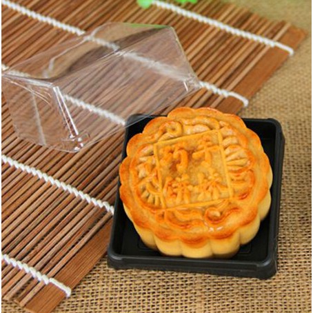 BỘ 50 HỘP NHỰA ĐẾ ĐEN ĐỰNG BÁNH TRUNG THU 150 GRAM 8 X 8 X 5 CM