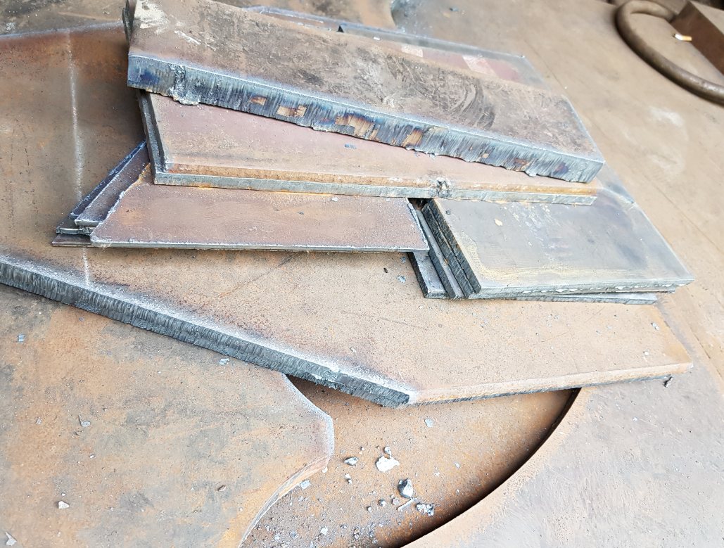 Sắt tấm hình vuông, chữ nhật dày 12mm kích thước tùy chọn kích thước theo khách hàng