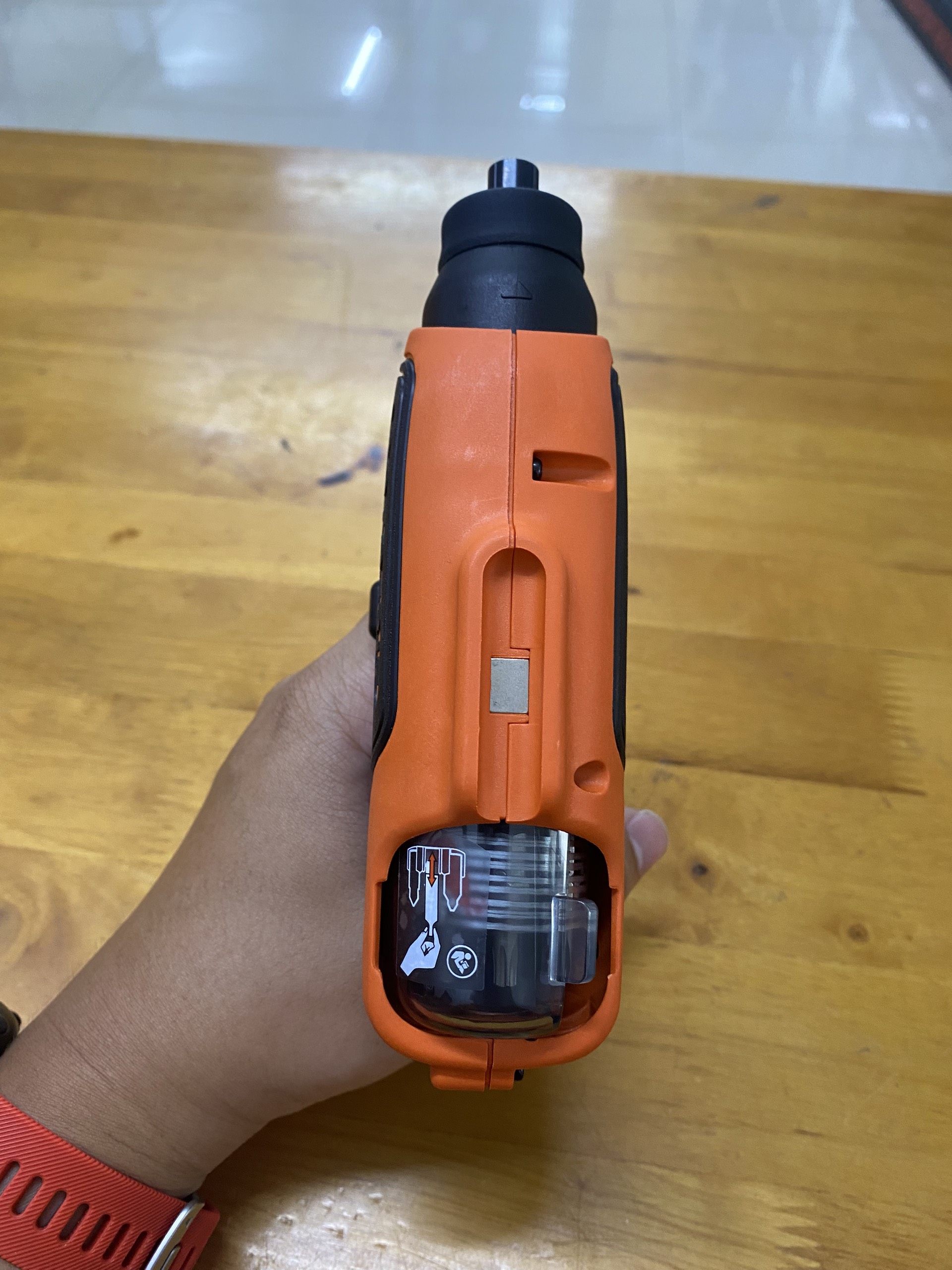 Máy vặn vít dùng pin Black&Deker CS36BSB