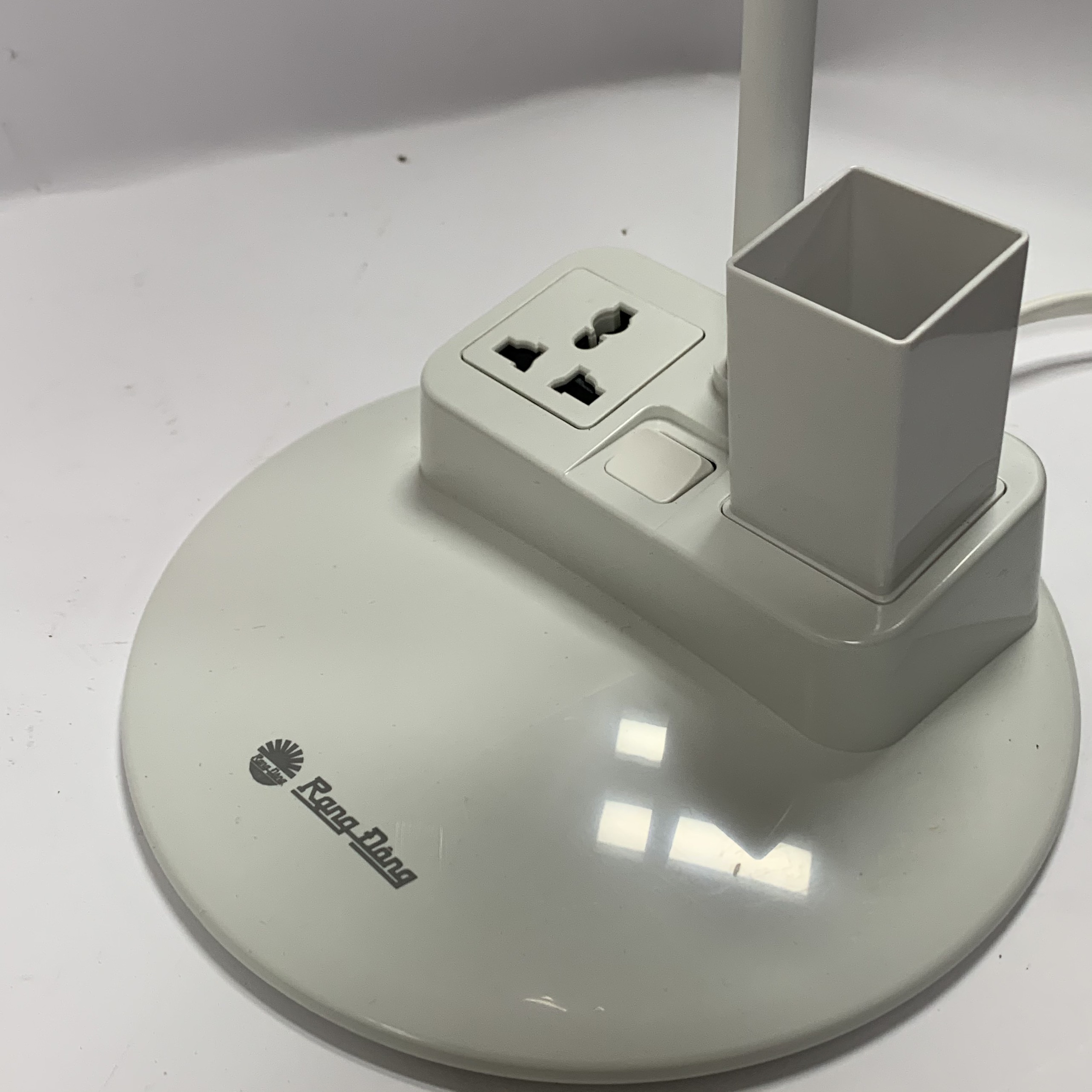 Đèn bàn LED Model: RD-RL-40 8W (OC-OB) Rạng Đông