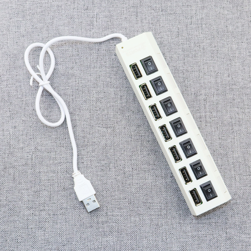 The usb 7 hub has a switch