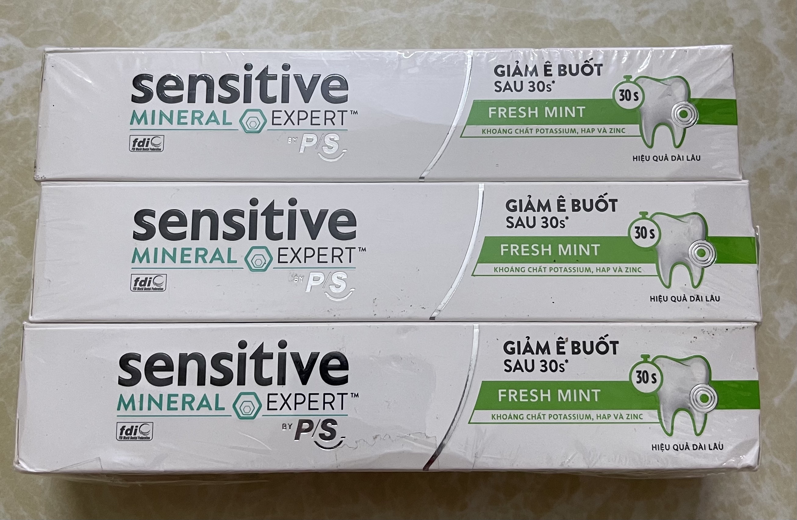 Kem đánh răng Sensitive Expert by P/S Fresh Mint Bạc hà Thơm Mát 100g/hộp