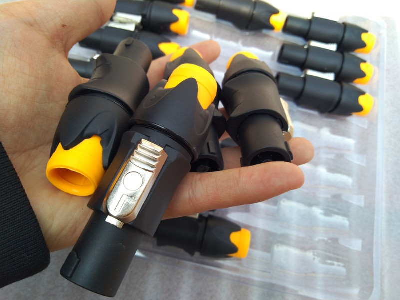 BỘ 4 CÁI JACK SPEAKON - GIẮC CẮM THÙNG LOA