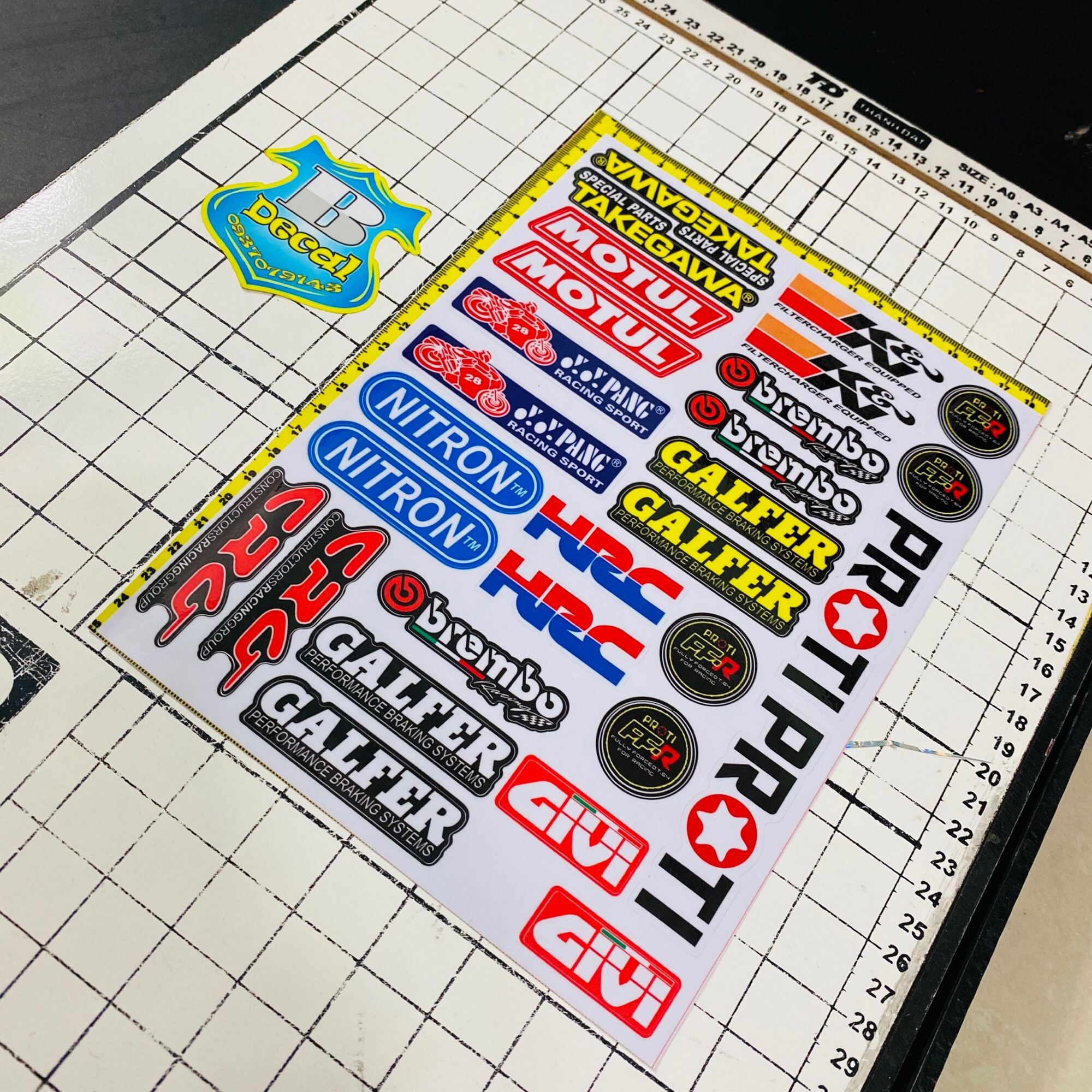 Combo set tem logo sticker 1