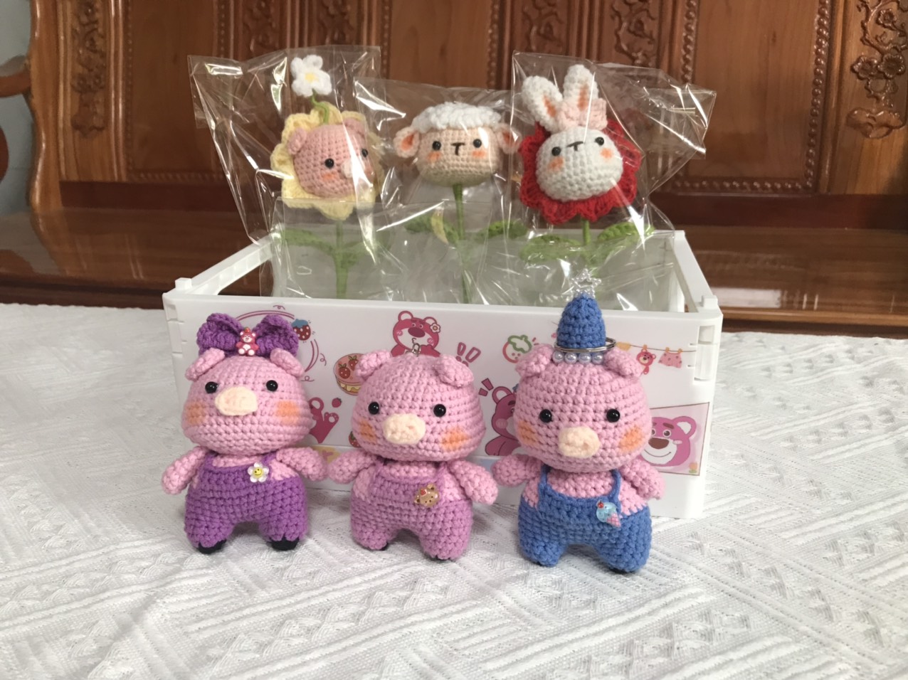 Móc khóa đầu dâu handmade bằng len
