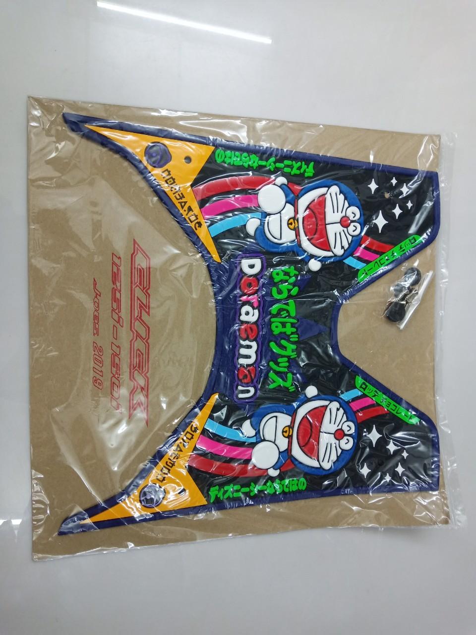 thảm lót chân xe vario 125-150 2018 doraemon