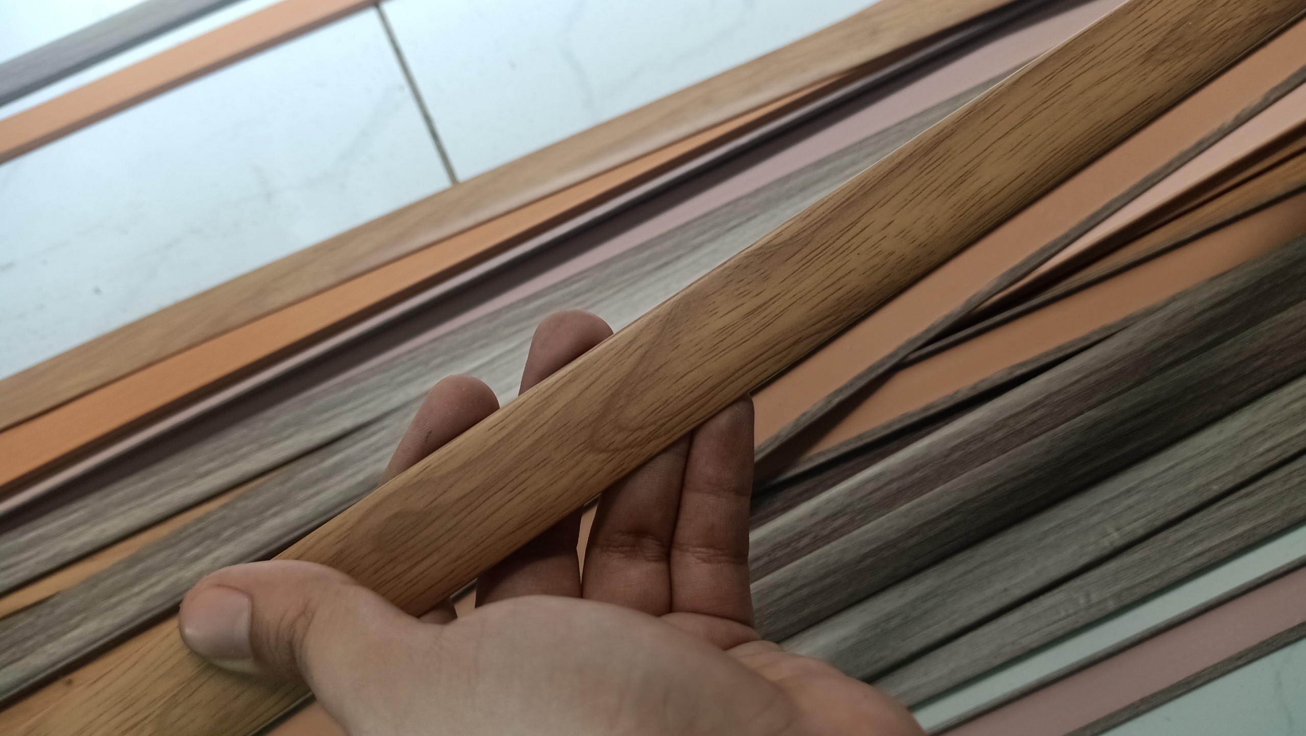 Nẹp kết thúc, Nẹp chân tường sàn gỗ