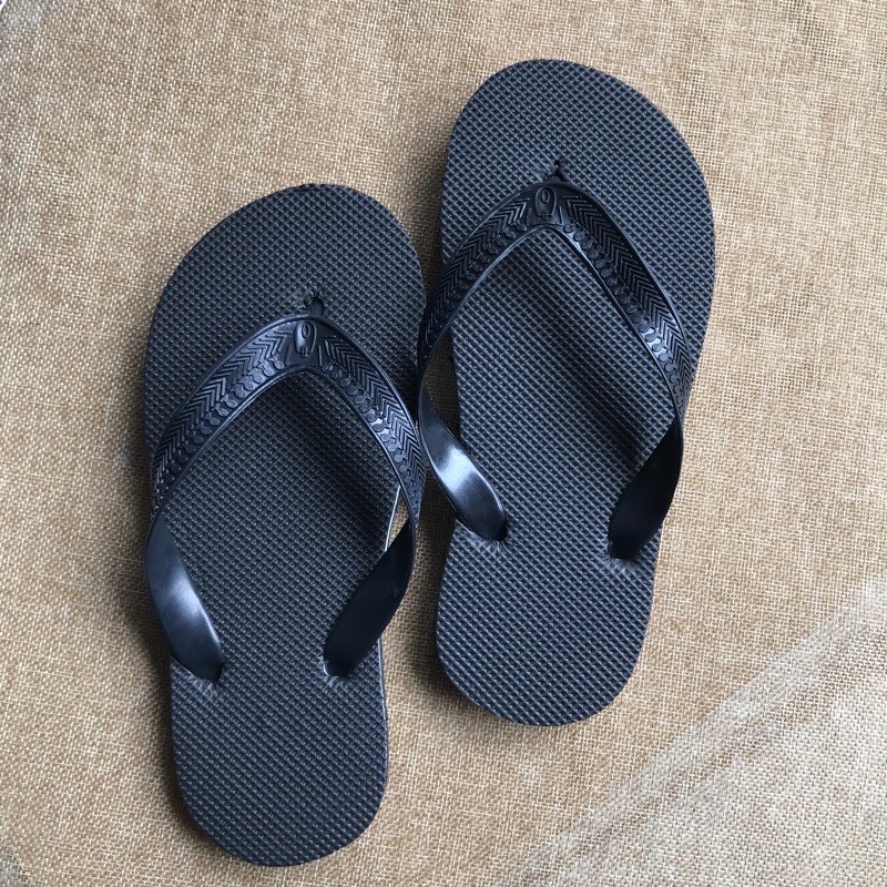 1 đôi Dép xốp quai đi trong nhà màu đen các size 36 đến 43
