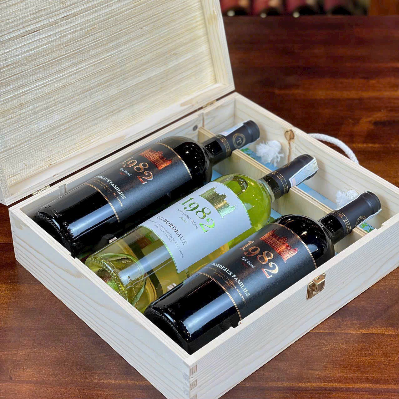 Vang Pháp UG Bordeaux 1982