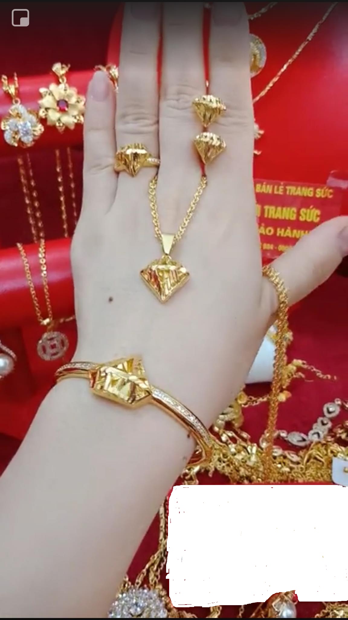 Bộ trang sức kim cương mã số 056