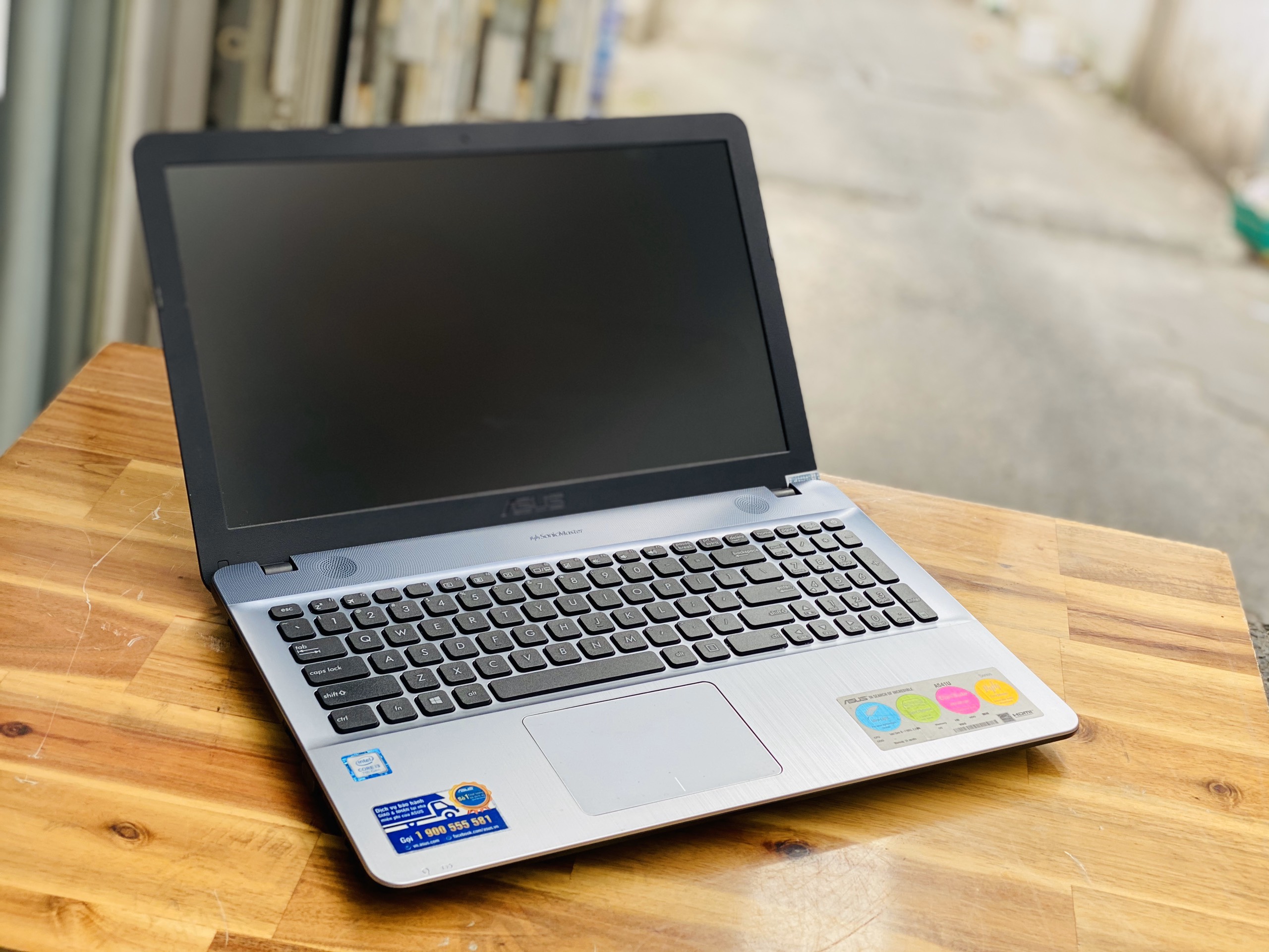 Asus x541u core i7 7500u ram 8g ssd 256g 15.6inch fhd vga